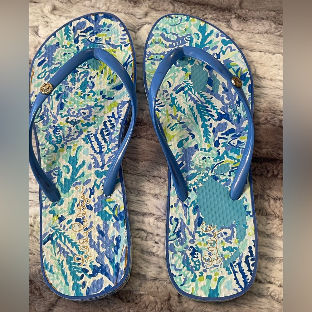 Lilly Pulitzer Pool Flip Flops-Size 7-8 Bennet Blue Race To The Wave Flip Flops